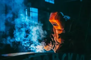 Gdzie zlecić mycie paneli fotowoltaicznych?